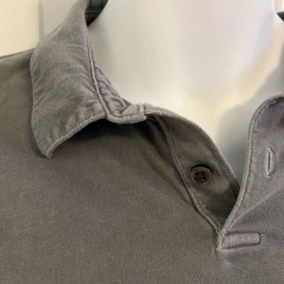 Gap Polo Shirt. Gray. Size Medium. - Picture 2 of 4